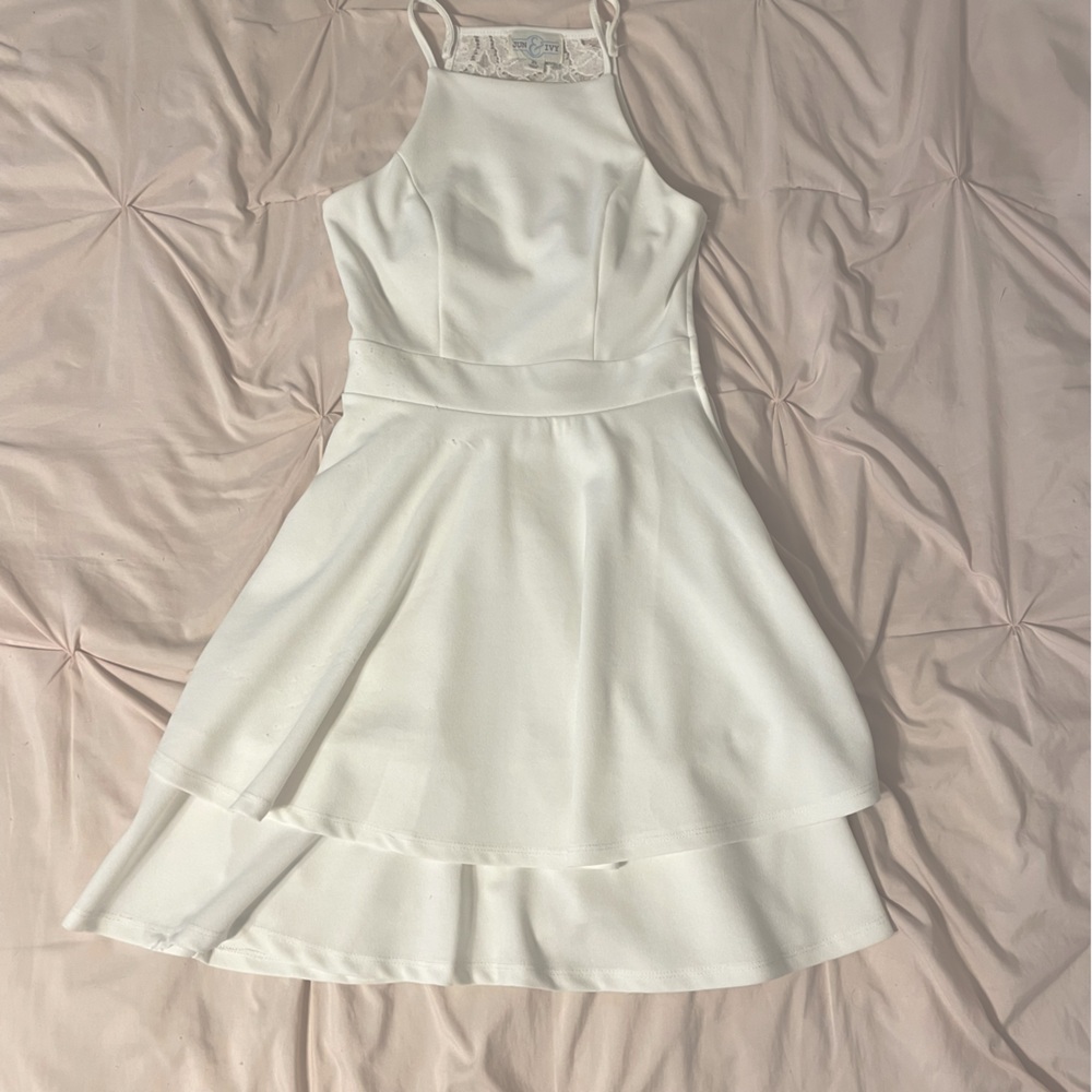 White XS womens lined sleeveless dress. Lace open back. Side zipper